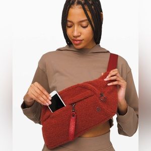Lululemon On the Beat Belt Bag *Sherpa